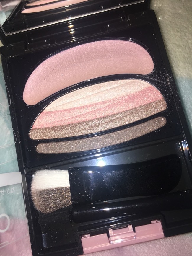 Sofina 蘇菲娜 Aube彩妝系列 星鑽美形一刷綻彩眼影盤商品介紹及使用心得 找美妝 Cosme